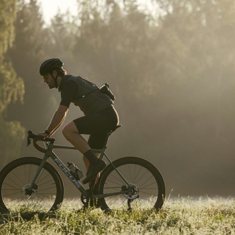 rille-camera-strap-zEdh7yYIwBU-unsplash